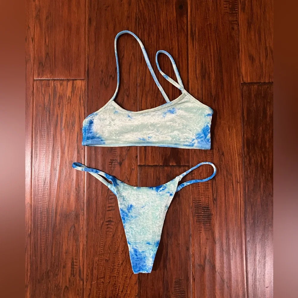 Frankie’s Bikini Blue Velvet Tye Dye XS/M